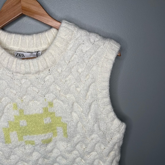 NWT Zara x Space Invaders 8-Bit Cable Knit Chunky Sweater Vest - Picture 6 of 15